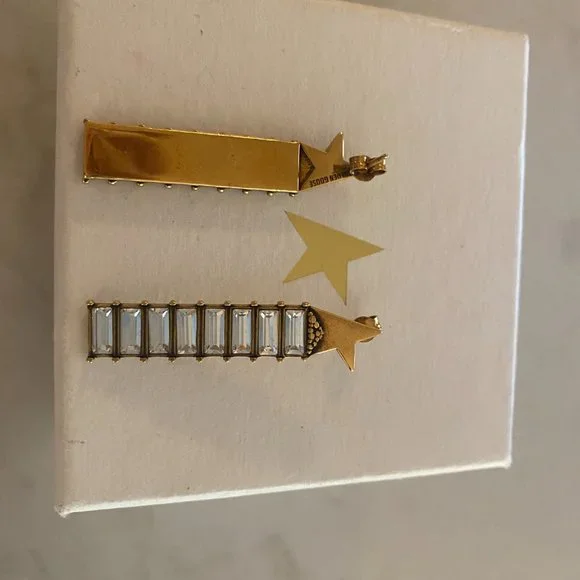 Drop earrings with old gold star and baguette-shaped crystals - Picture 4 of 4